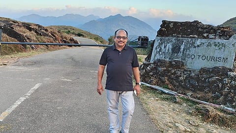 pm manoj facebook post against pv anwar