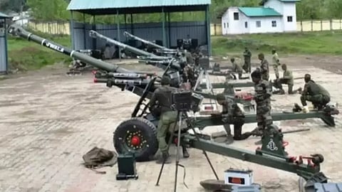 ഇന്ത്യൻ ഫീൽഡ് ഗണ്ണിൽ നിന്നുള്ള ഷെൽ അബദ്ധത്തിൽ പൊട്ടിത്തെറിച്ചതാണ് അപകട കാരണം 2 Agniveers killed in Maharashtra firing accident