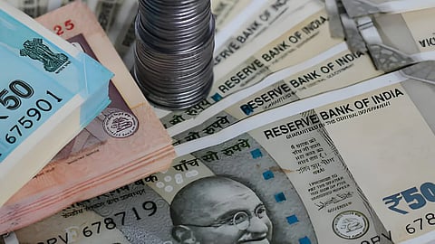 രൂപയുടെ മൂല്യം ഇനിയും ഇടിഞ്ഞേക്കും Rupee set to slide further