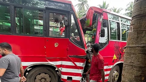 kozhikode bus collision multiple  injured