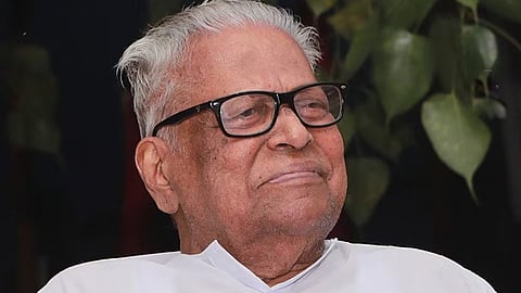 vs achuthanandan responds to medicines new medical bulletin