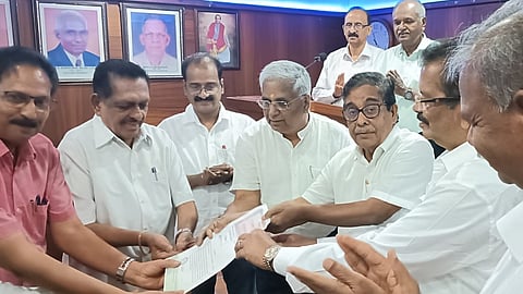 sree narayana guru seva sangham handed over the office to sree narayana mandira samiti