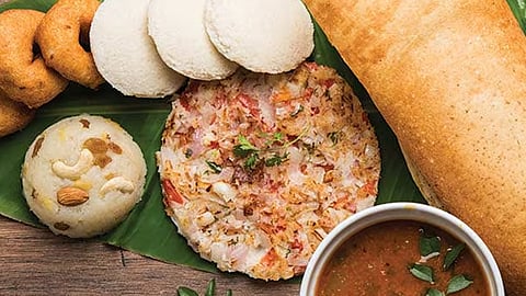 അമിത വില: ശബരിമലയിൽ സംയുക്ത സ്ക്വാഡ് 77,000 രൂപ പിഴ ഈടാക്കി | Sabarimala hotels raid