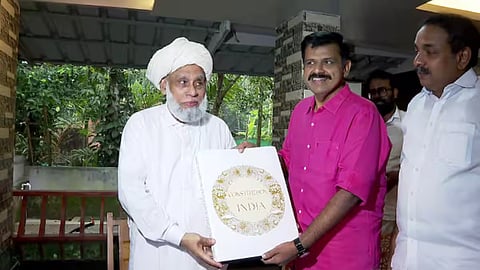 Sandeep Warrier visits jifri muthukoya thangal