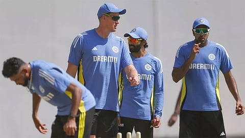 Bowling coach Morne Morkel with Indian cricket team members