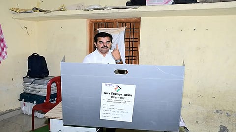 Congress retains Nanded Lok Sabha seat in by-election