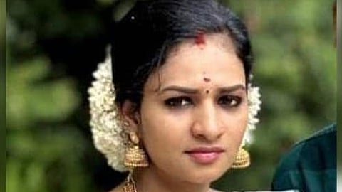 newly married girl death palode husband and friend arrested