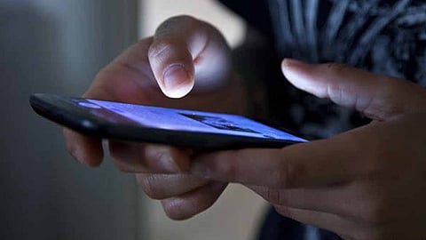 Minor attacked mother over mobile addiction