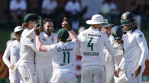 South Africa sweep series; top in Test Championship