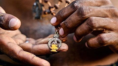 devaswom board issues swami ayyappan lockets