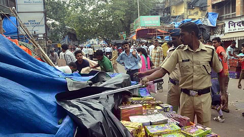 Bombay High Court On Illegal Hawkers