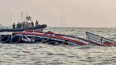 passenger boat capsizes near gateway of india in mumbai