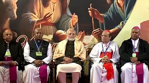 pm modi at delhi celebrating christmas