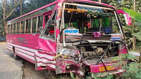 kochi paravoor private bus aacident 38 injured