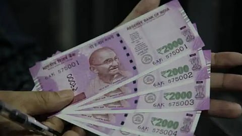 vigilance raid at rto checkposts in palakkad 1 more lakh rs seized