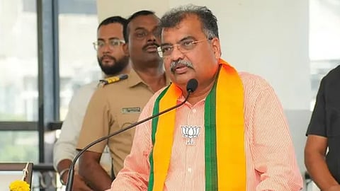 Ravindra Chavan calls meeting to ensure victory in Kerala