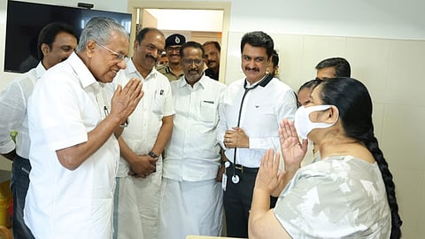 cm pinarayi vijayan visists uma thomas mla in hospital