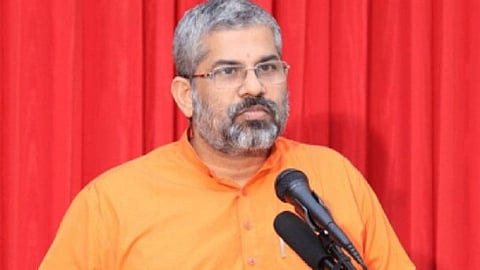 Swami Sandeepanandagiri strongly criticizes the video of a student shouting murder at teachers