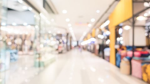 Retail traders disappointed of budget