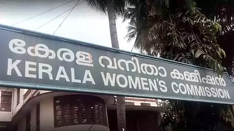 woman commission seeks urgent report mukkom woman jumped from the building during rape attempt