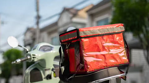 three arrested in kuwait for stealing food orders from food delivery workers
