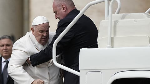 pope francis hospitalised