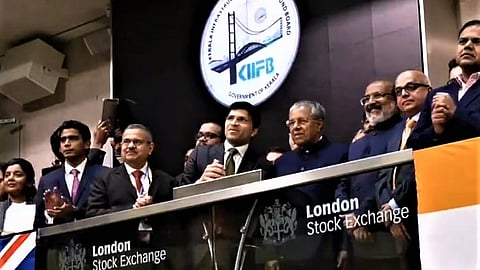 Kerala Chief Minister Pinarayi Vijayan ceremoniously rings the bell at the London Stock Exchange