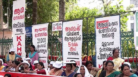 Government suspended order of ASHA workers retirement age of 62