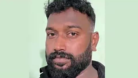Accused arrested for buying foreign liquor from beverage outlets and distributing it to needy people