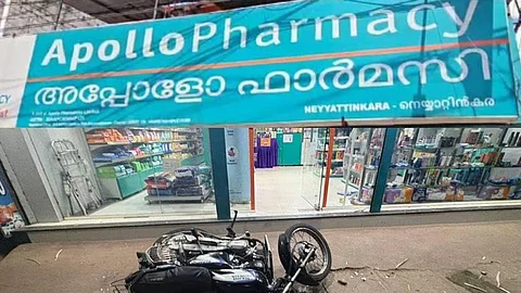 medical shop attacked in neyyattinkara