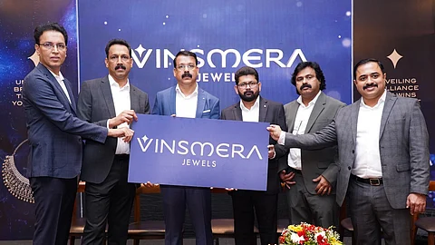 Vinsmera enters gold retail