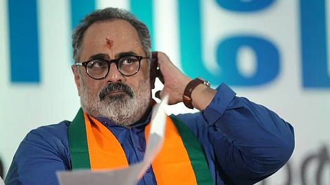 Nitin Gadkari assured that action will be taken in kooriyad nh collapse incident says rajeev chandrasekhar