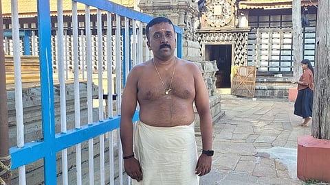 Koodalmanikyam kazhakam row Balu resigns