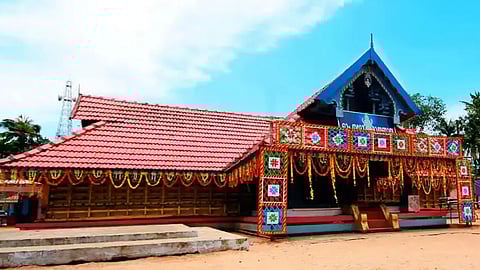 Alappuzha temple theft, assistant priest held