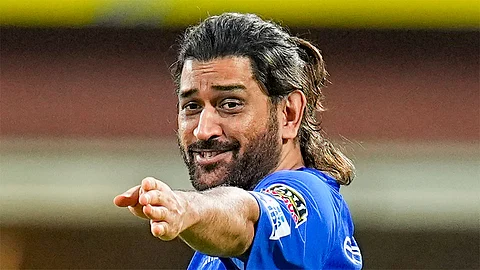 Dhoni debunks milk rumour