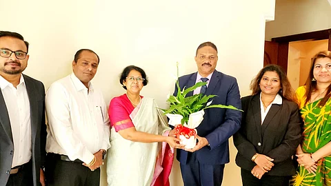 Bahrain Expatriate Legal Cell Governing Committee Members Visit Sri Lankan Ambassador
