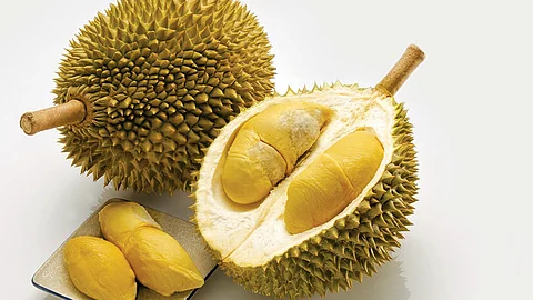 Singapore hotel slaps fine over eating duriyan in room