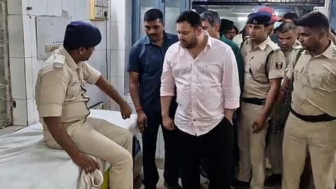 Tejaswi yadav 's convoy hit by truck three injured