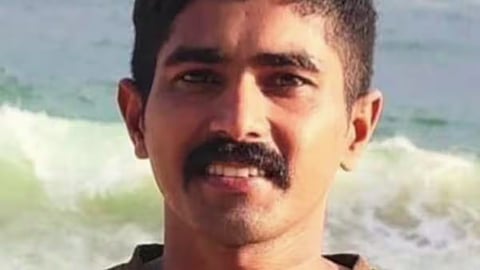 Policeman dies in bike accident kollam