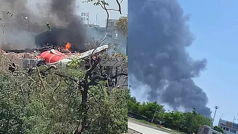 air india plane crashes in gujarat