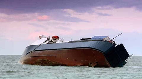 Ships collide in Gulf of Oman, causing accident