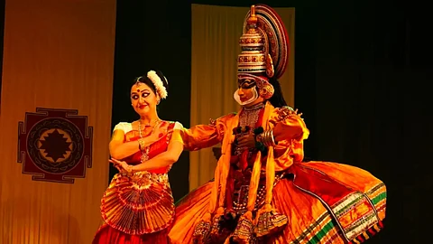 Dance performance by Aishwarya Warrier and her team on the 22nd