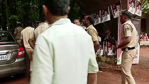nilambur by election clash between ldf udf workers