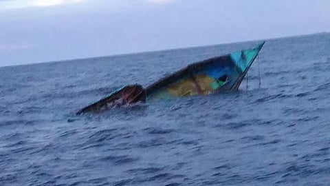 fishing boat accident alappuzha