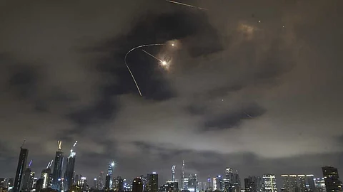 missile attack isreal to iran 2 death