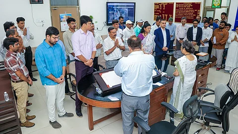 Gujarat plane crash: Dr. Shamseer Vayal hands over Rs 6 crore aid