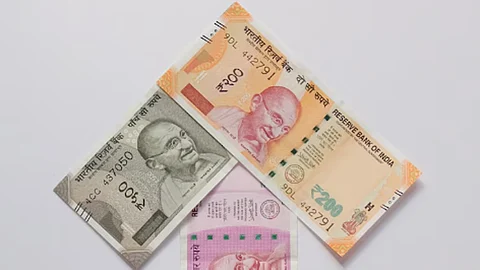 രൂപ ശക്തി പ്രാപിക്കുന്നു | Indian rupee gaining strength