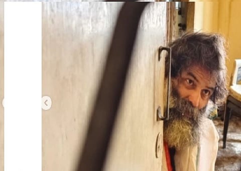 The door was only opened to pick up food ordered online.