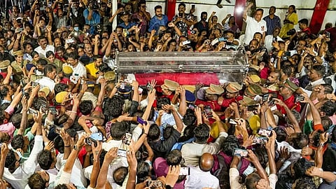 VS Achuthanandan funeral, Last red  salute