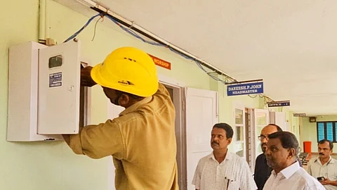 Election Commission bill not paid, KSEB pulls fuse in school; MLA intervenes and resolves the problem